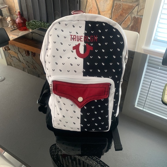 💯True Religion ❤️ Backpack 🎒  ❤️🖤❤️🖤 - Picture 3 of 3